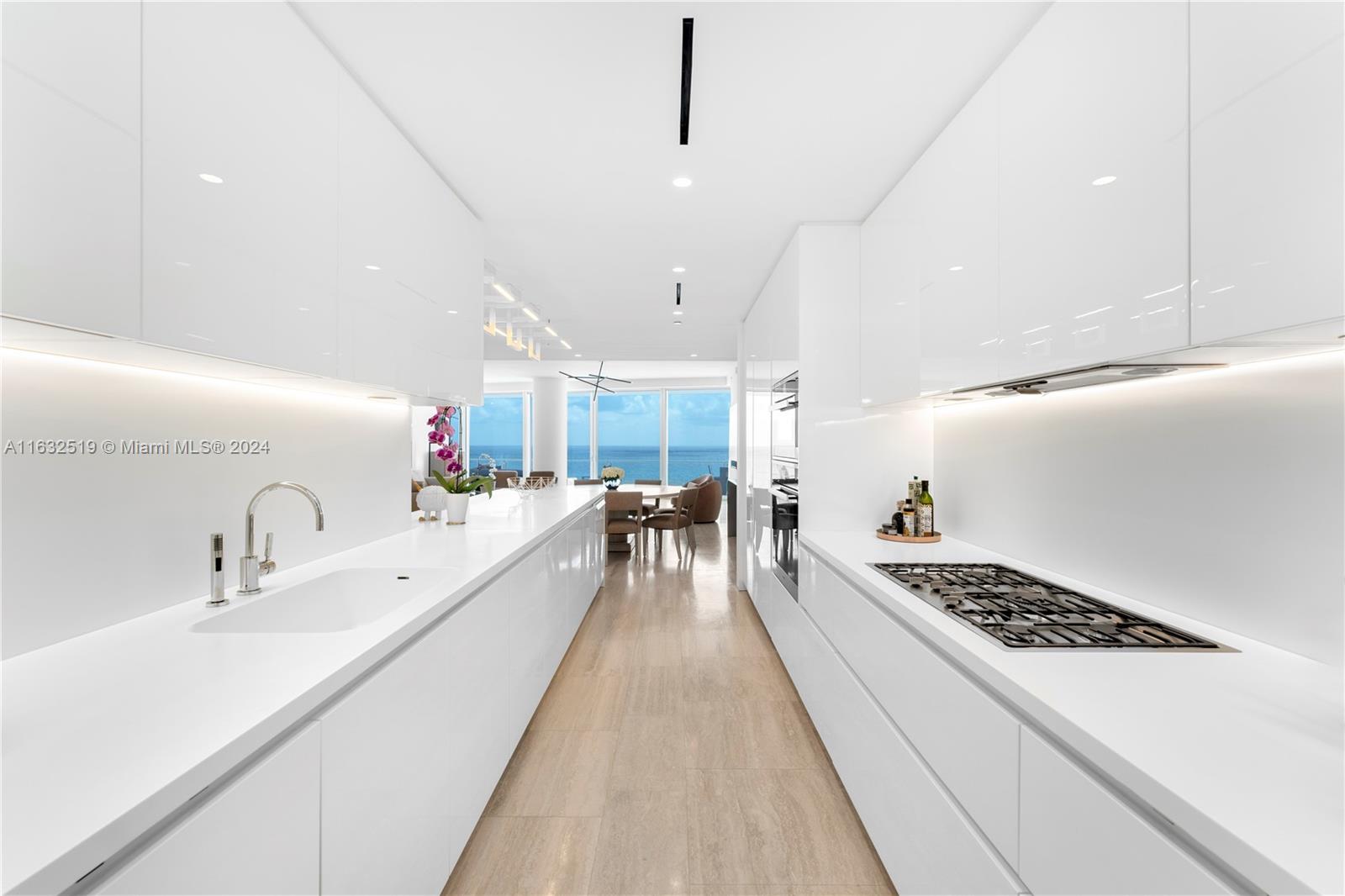 SURF CLUB CONDO - Residential