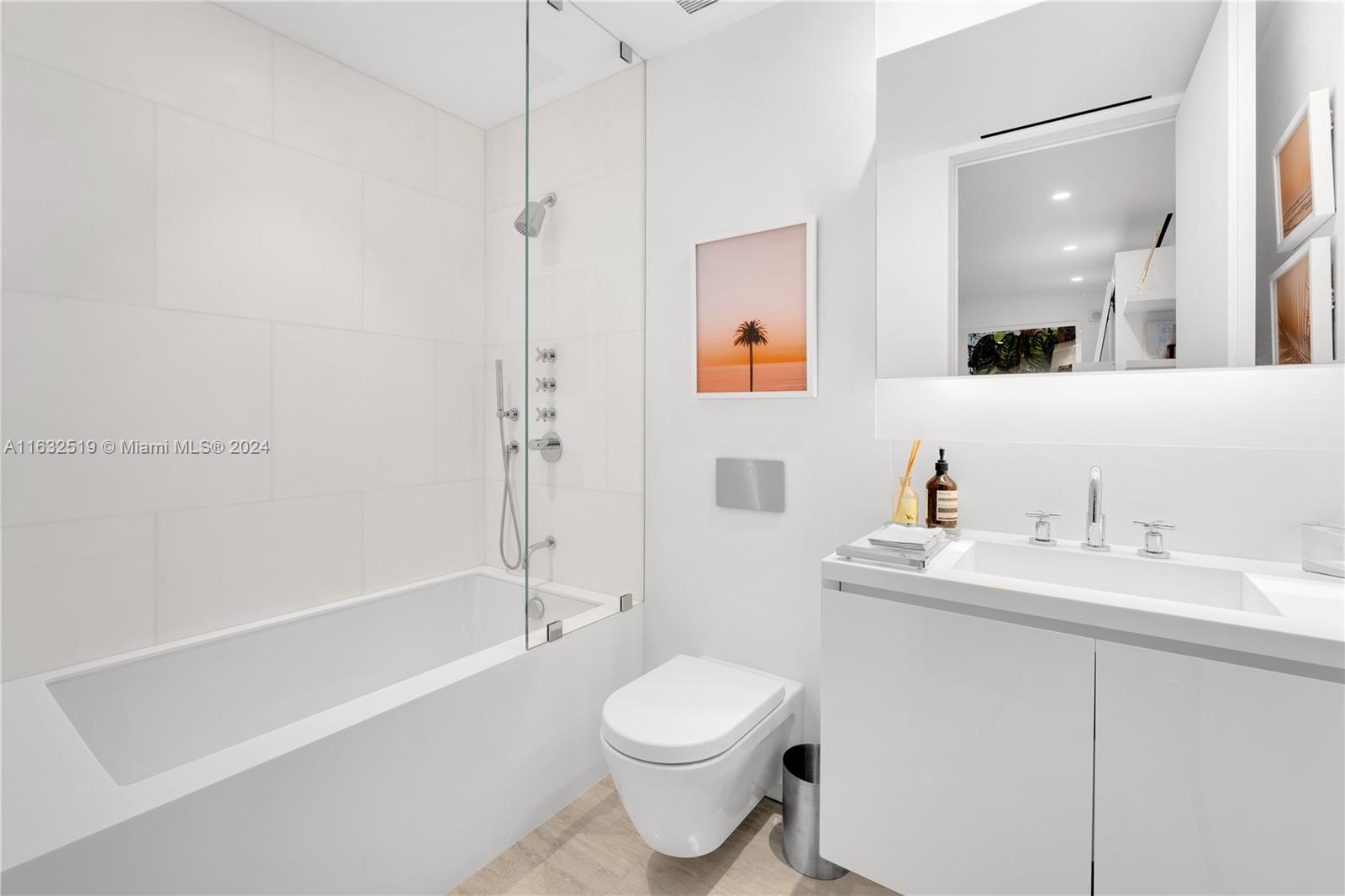 SURF CLUB CONDO - Residential