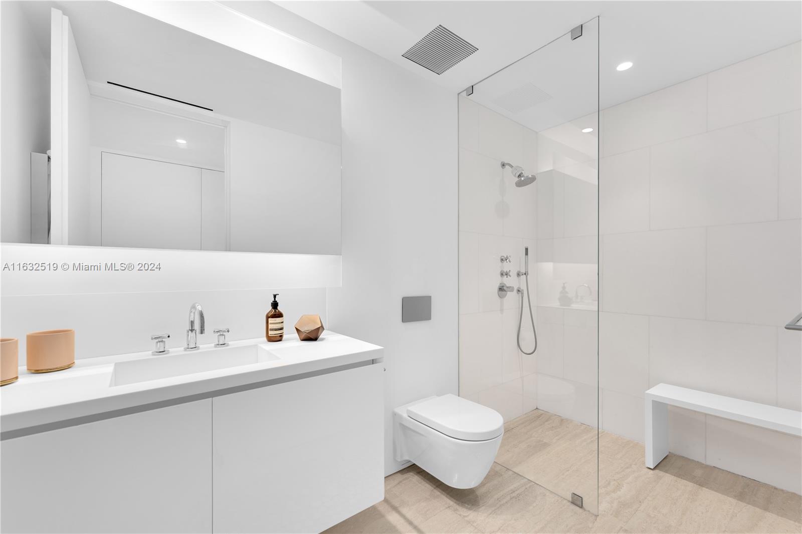 SURF CLUB CONDO - Residential