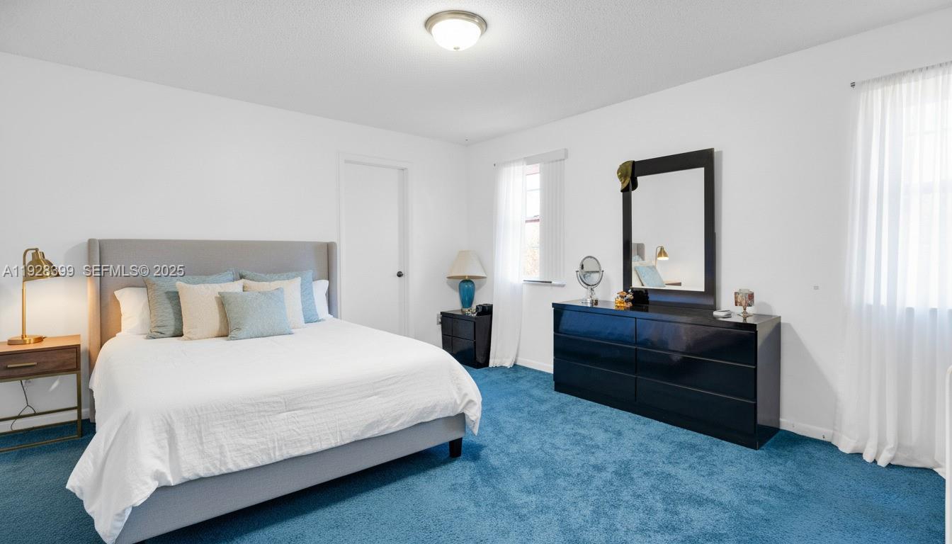 SAWGRASS ESTATES - Residential