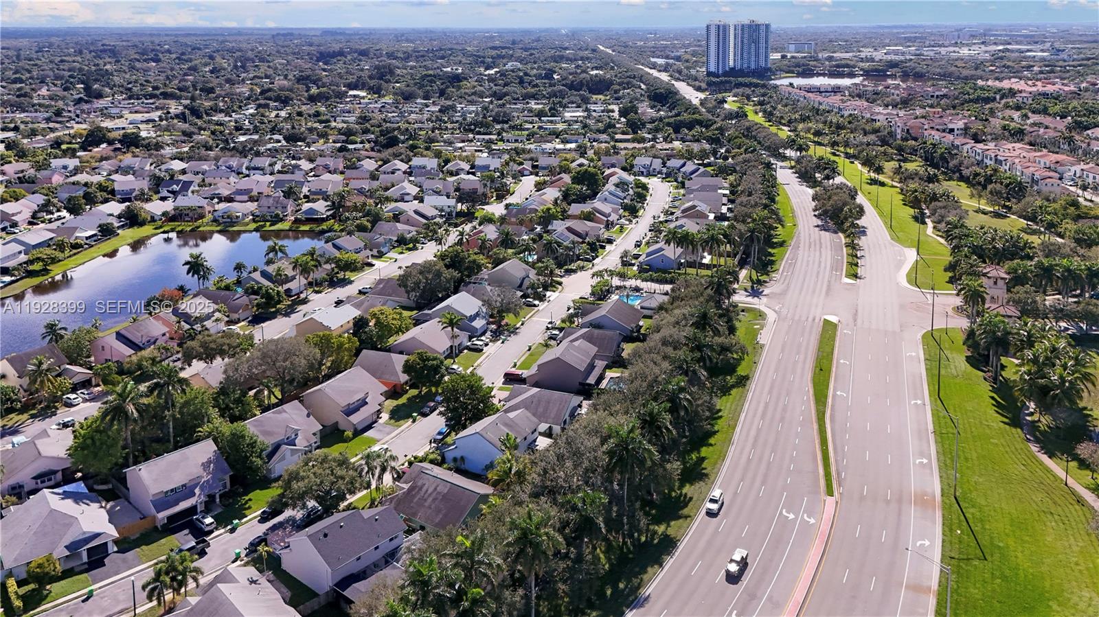 SAWGRASS ESTATES - Residential