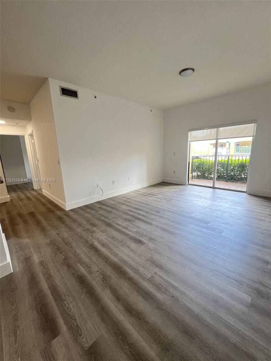 Rental Property at 7300 Nw 114th Ave 111-6, Doral, Miami-Dade County, Florida - Bedrooms: 2 
Bathrooms: 2  - $2,600 MO.
