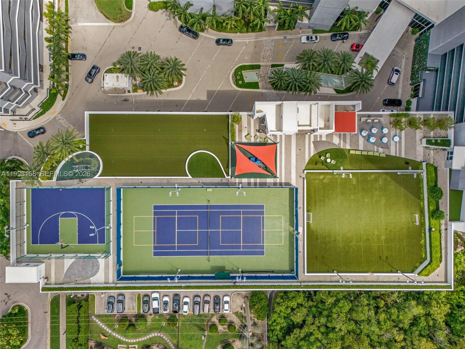 THE HARBOUR SOUTH CONDO - Residential