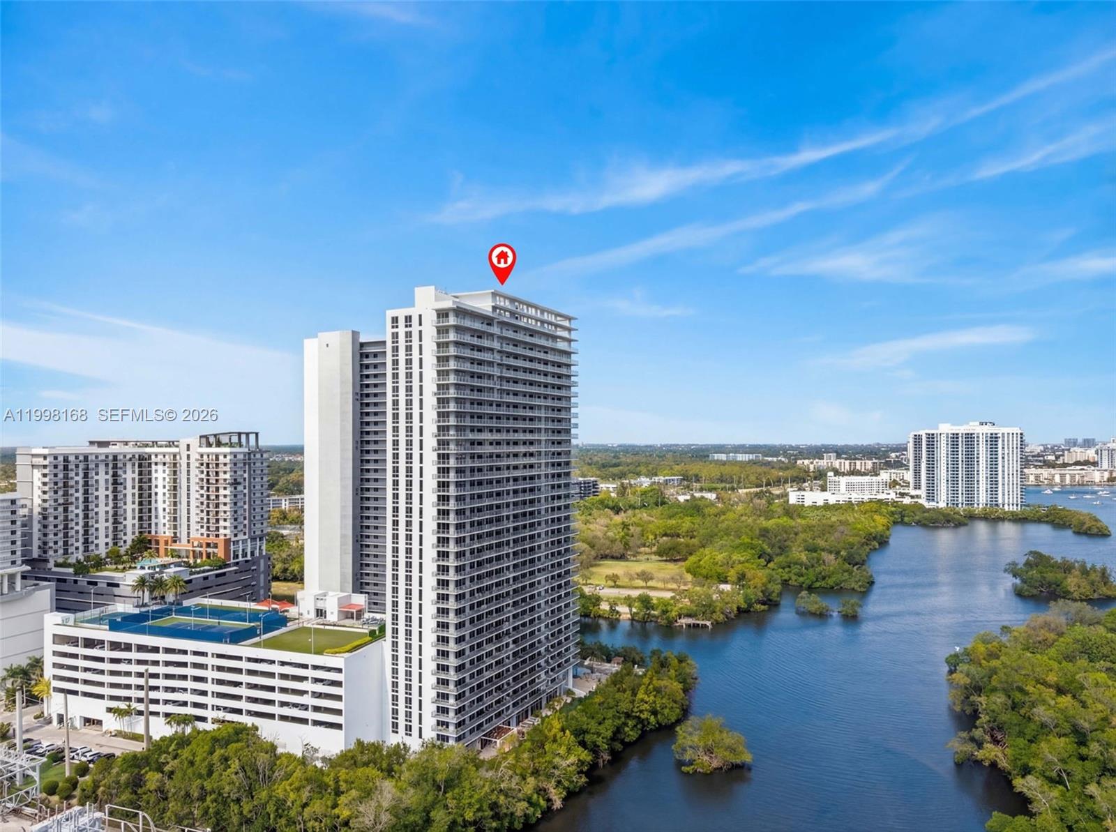 THE HARBOUR SOUTH CONDO - Residential