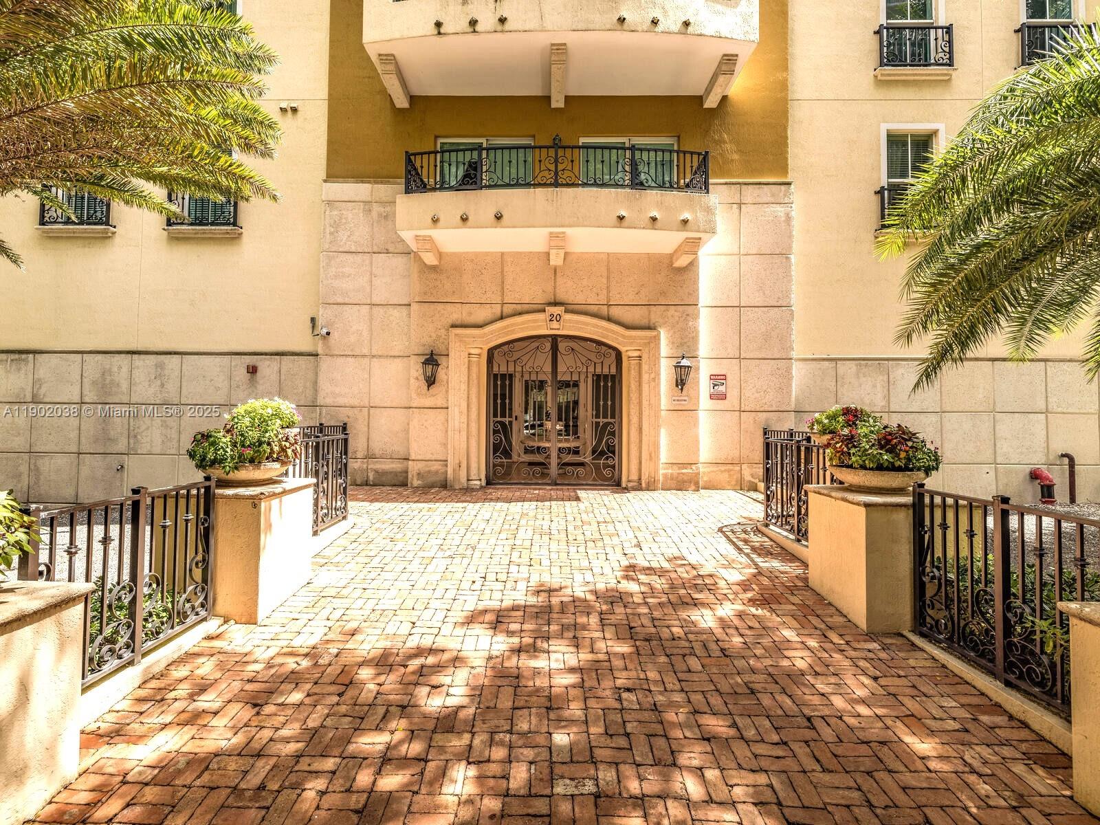 VILLA CALABRIA CONDO - Residential