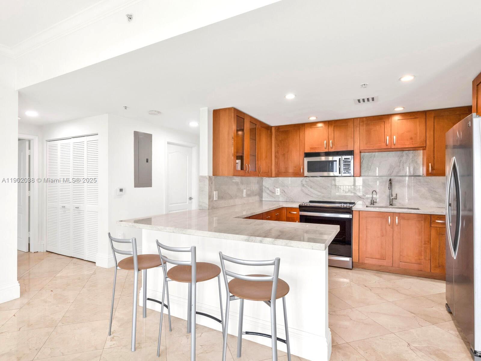 VILLA CALABRIA CONDO - Residential