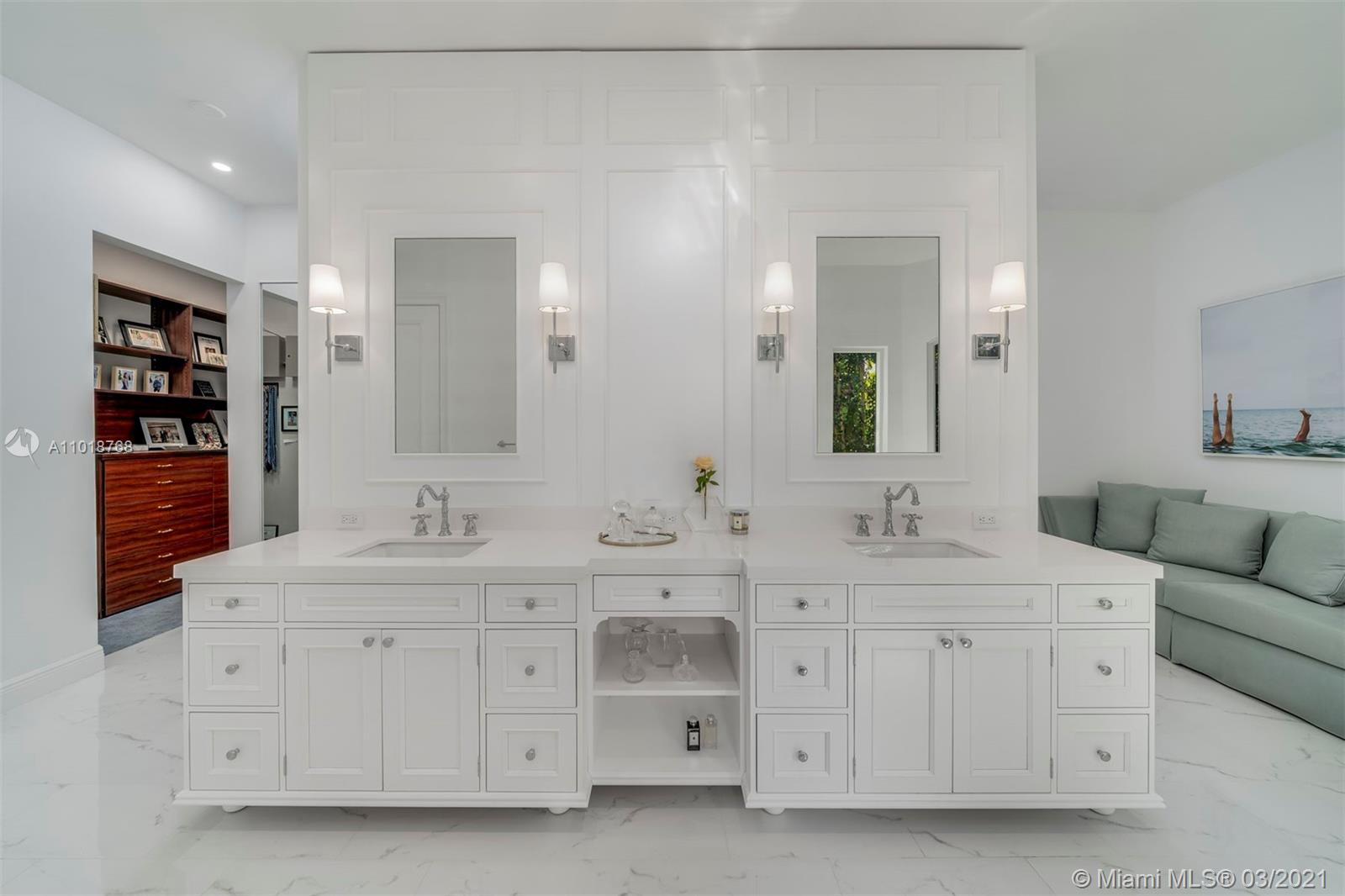 MARTIN SUBURBAN ACRES - Residential