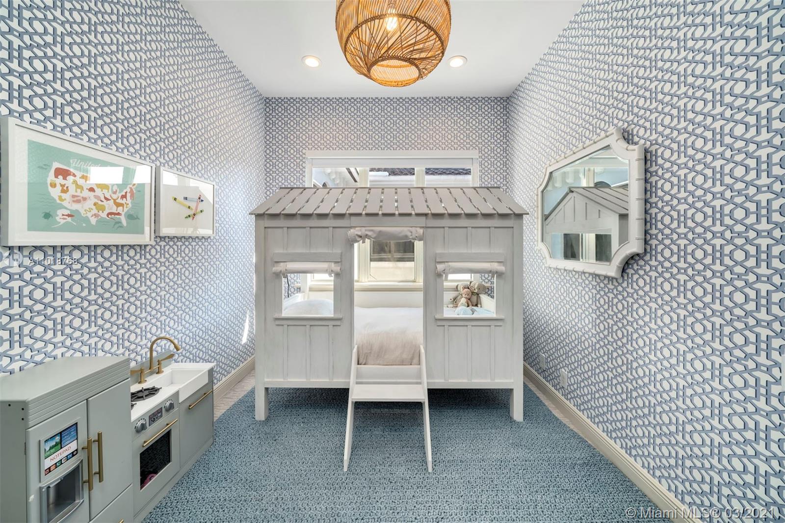 MARTIN SUBURBAN ACRES - Residential