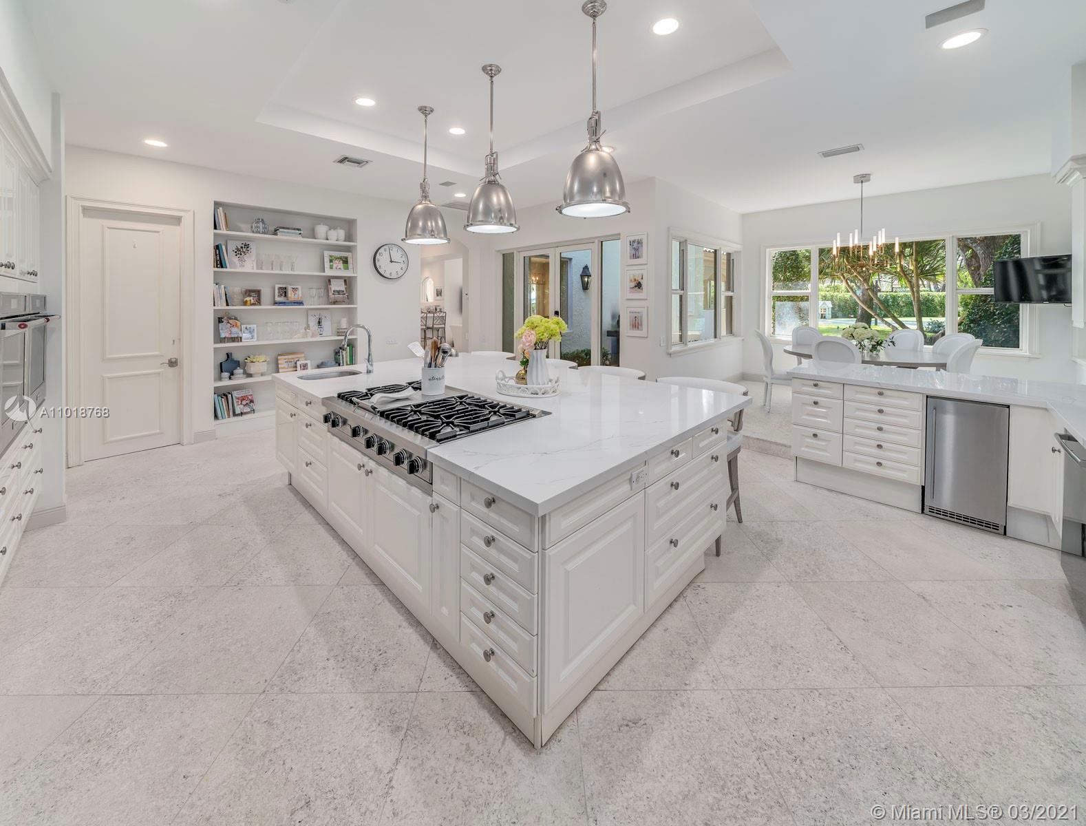 MARTIN SUBURBAN ACRES - Residential