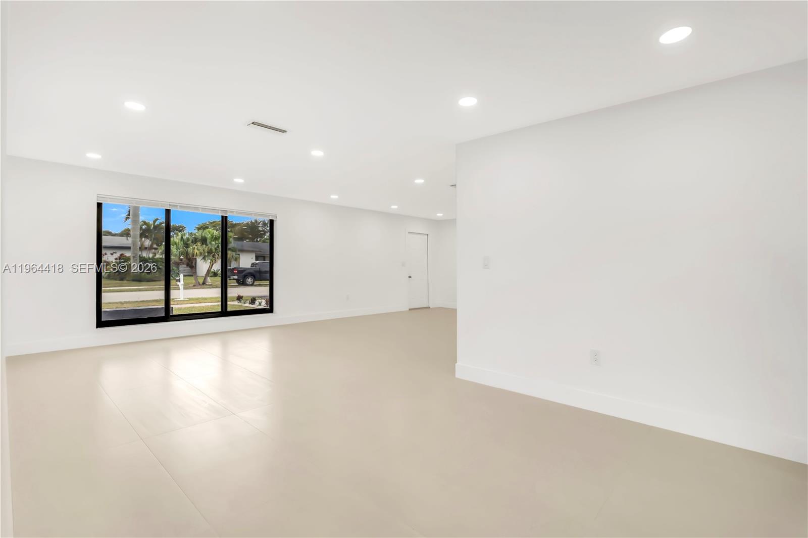 SUNRISE GOLF VILLAGE SEC - Residential