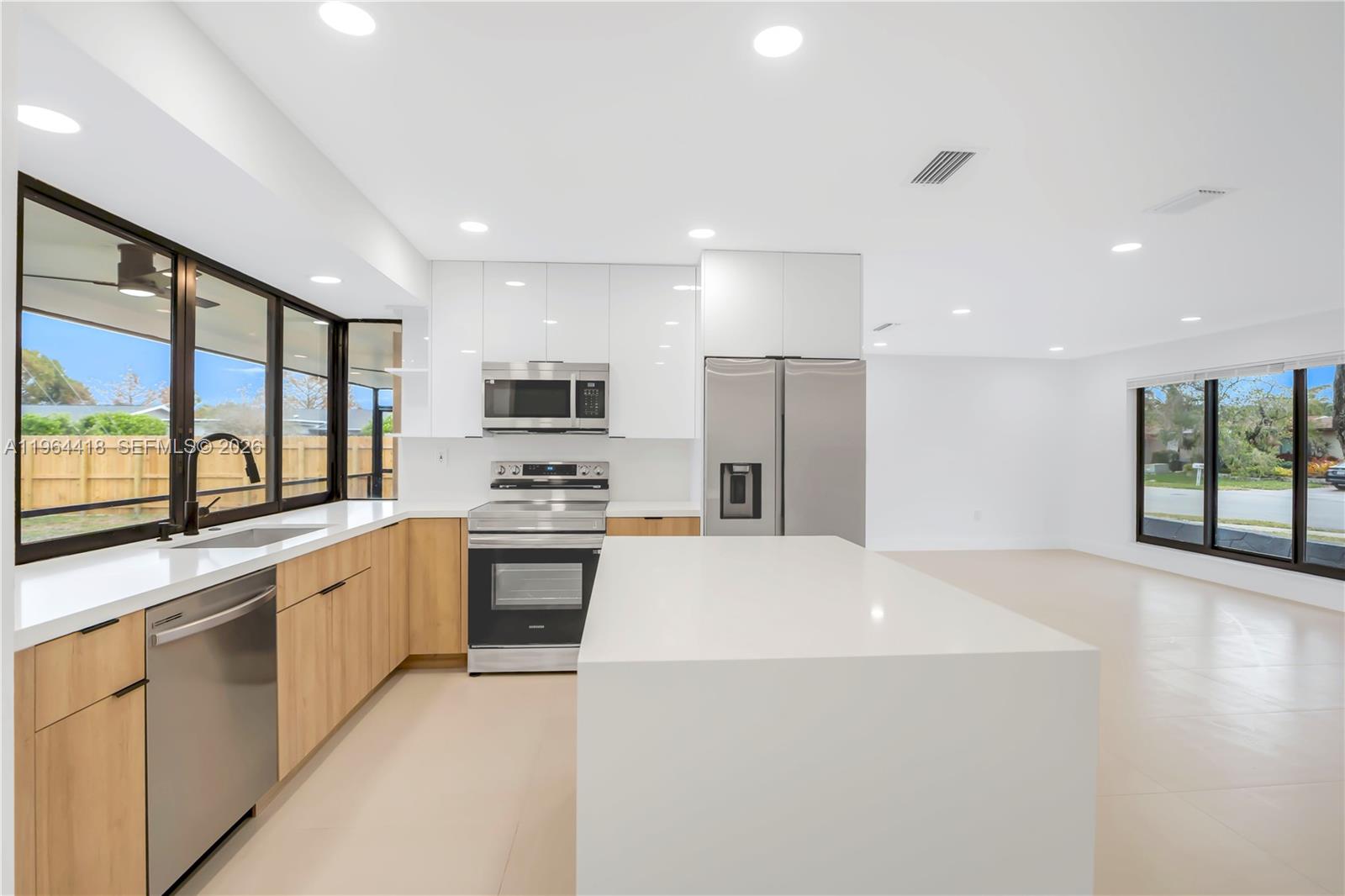 SUNRISE GOLF VILLAGE SEC - Residential