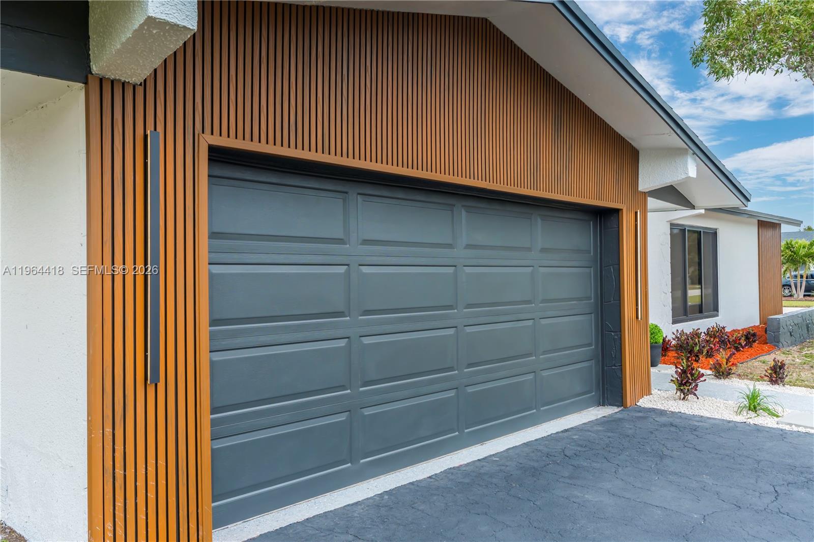 SUNRISE GOLF VILLAGE SEC - Residential