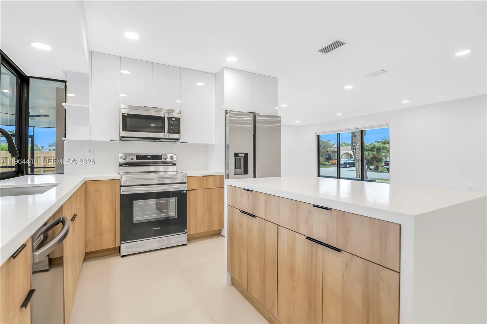 SUNRISE GOLF VILLAGE SEC - Residential