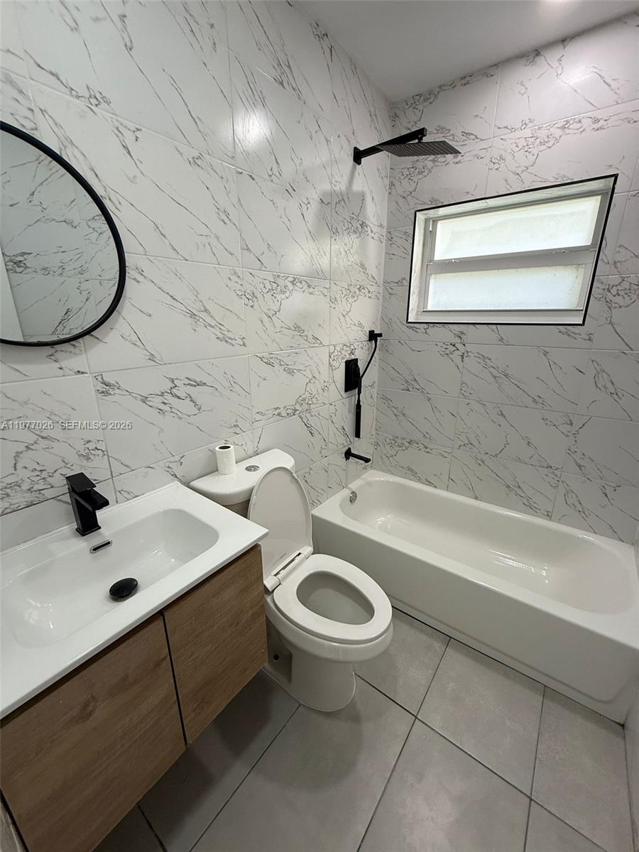 FIRST ADD TO TUSKEGEE PAR - Residential Lease