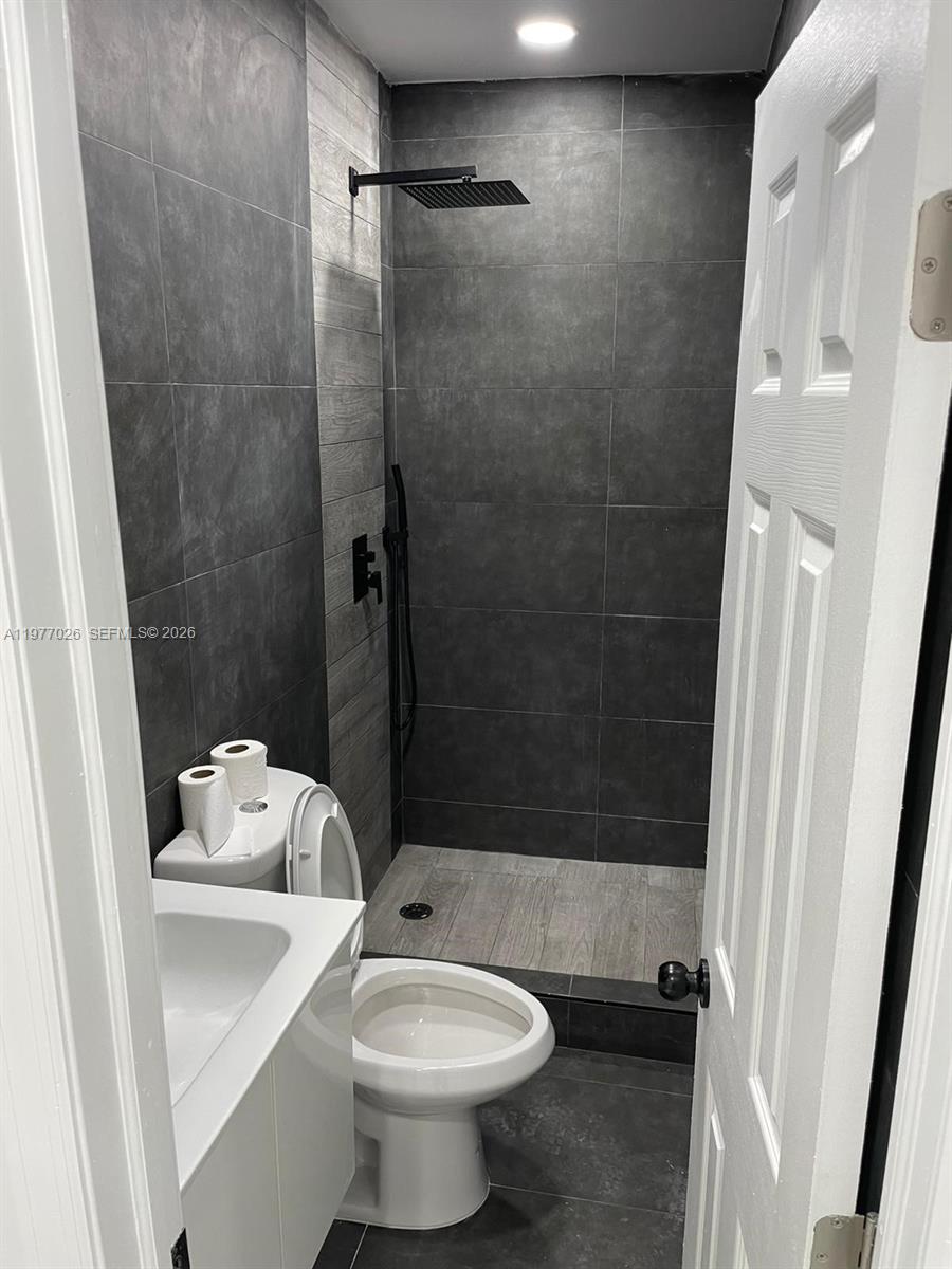 FIRST ADD TO TUSKEGEE PAR - Residential Lease