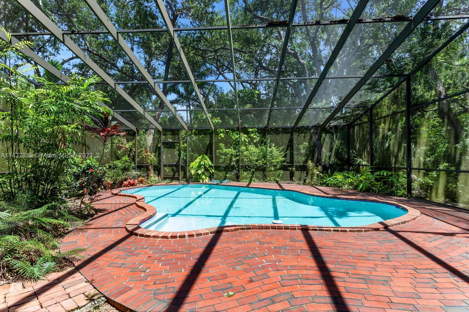 HELMS COUNTRY ESTATES RE- - Residential