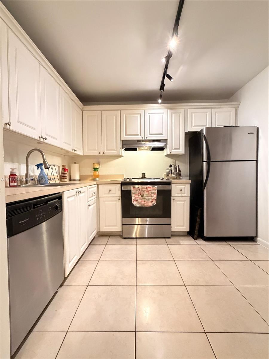 BELASERA AT PINE ISLAND C - Residential