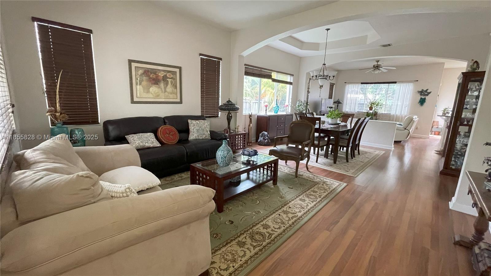 LAKES BY THE BAY AMBER - Residential
