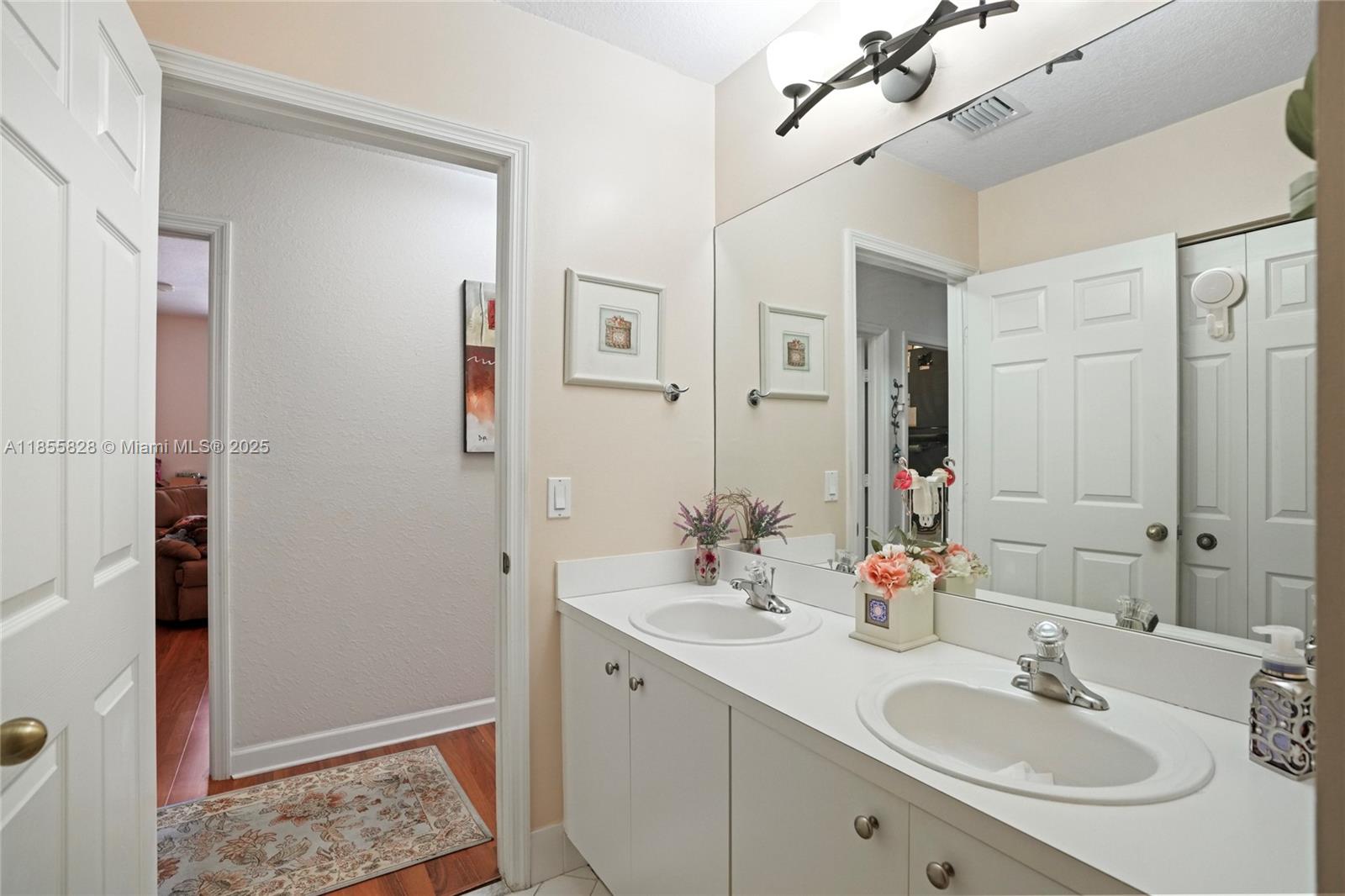 LAKES BY THE BAY AMBER - Residential