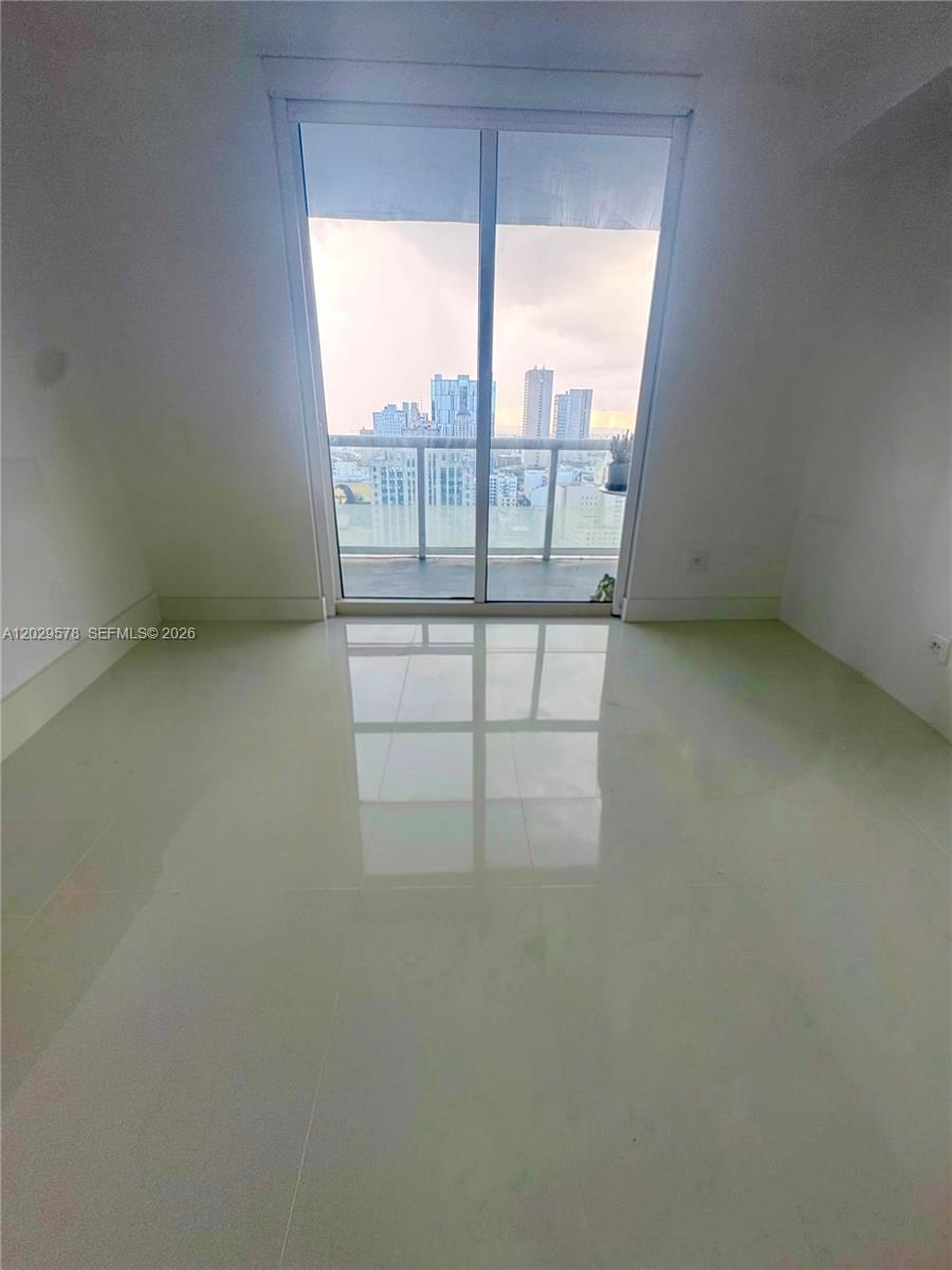 50 Biscayne Blvd 2707