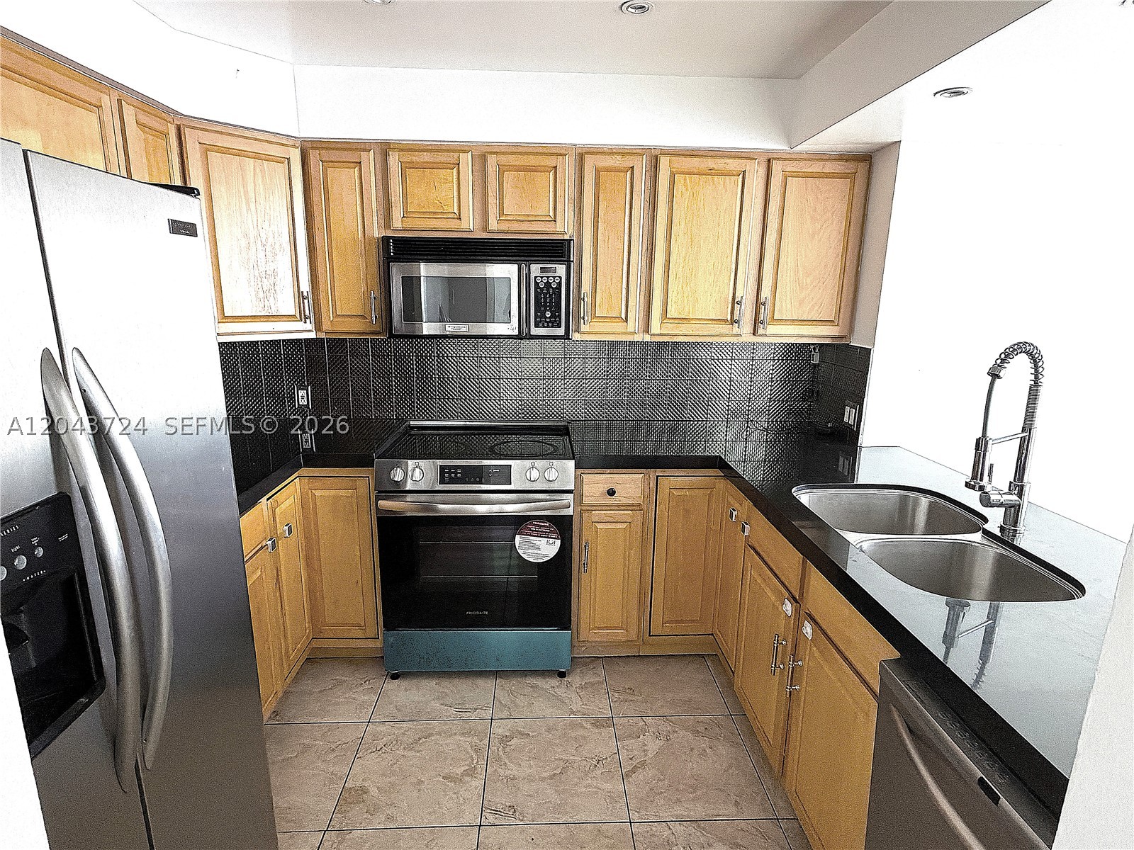 20335 W Country Club Dr 2210