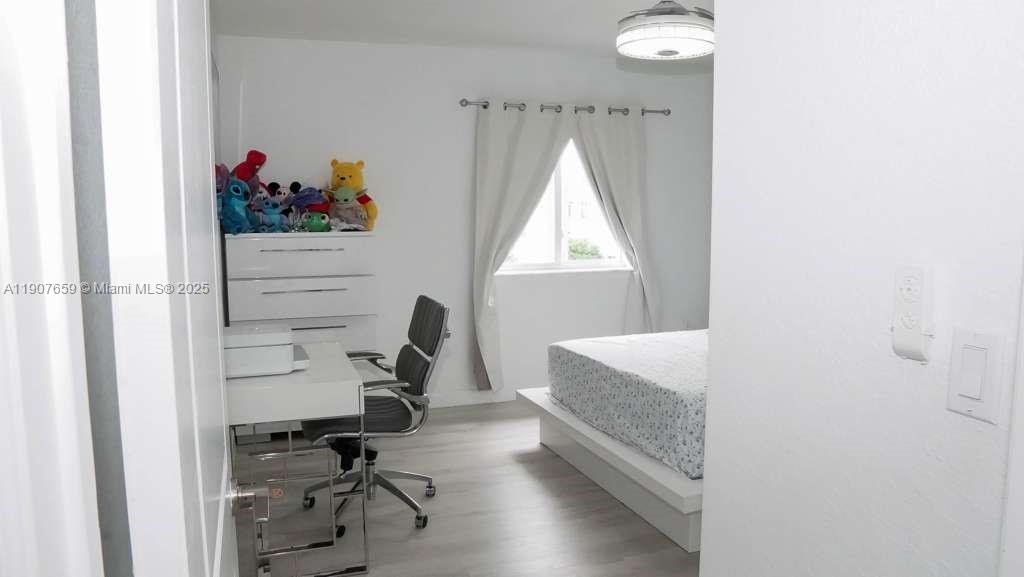 FOREST PARK VILLAS - Residential