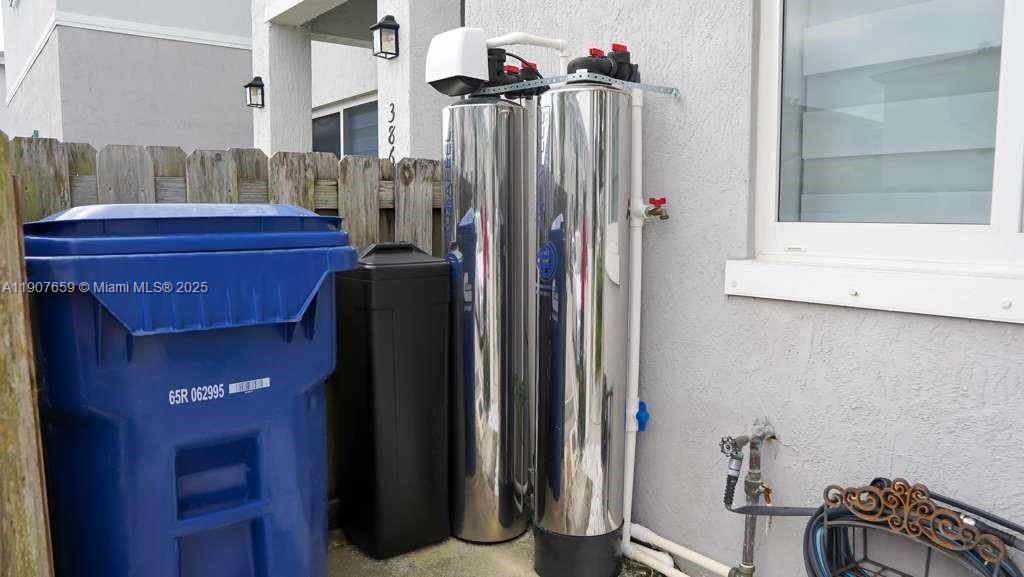 FOREST PARK VILLAS - Residential