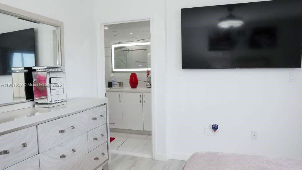 FOREST PARK VILLAS - Residential