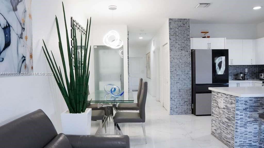 FOREST PARK VILLAS - Residential