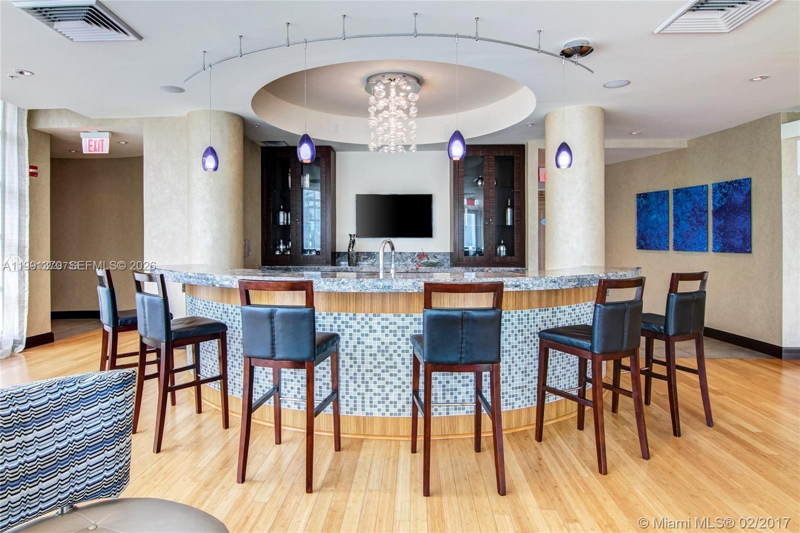 VIZCAYNE SOUTH CONDO - Residential