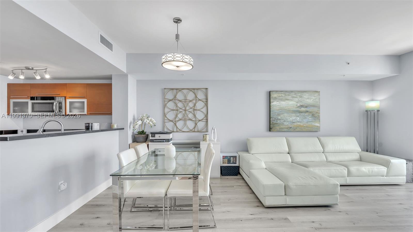 VIZCAYNE SOUTH CONDO - Residential