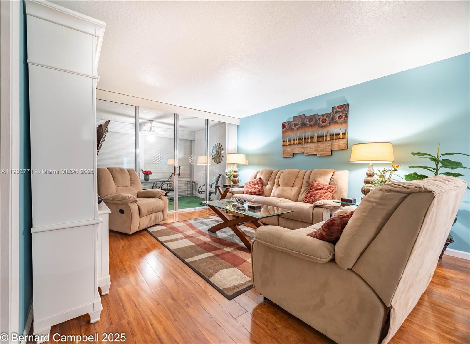 18TH HOLE AT INVERRARY CO - Residential