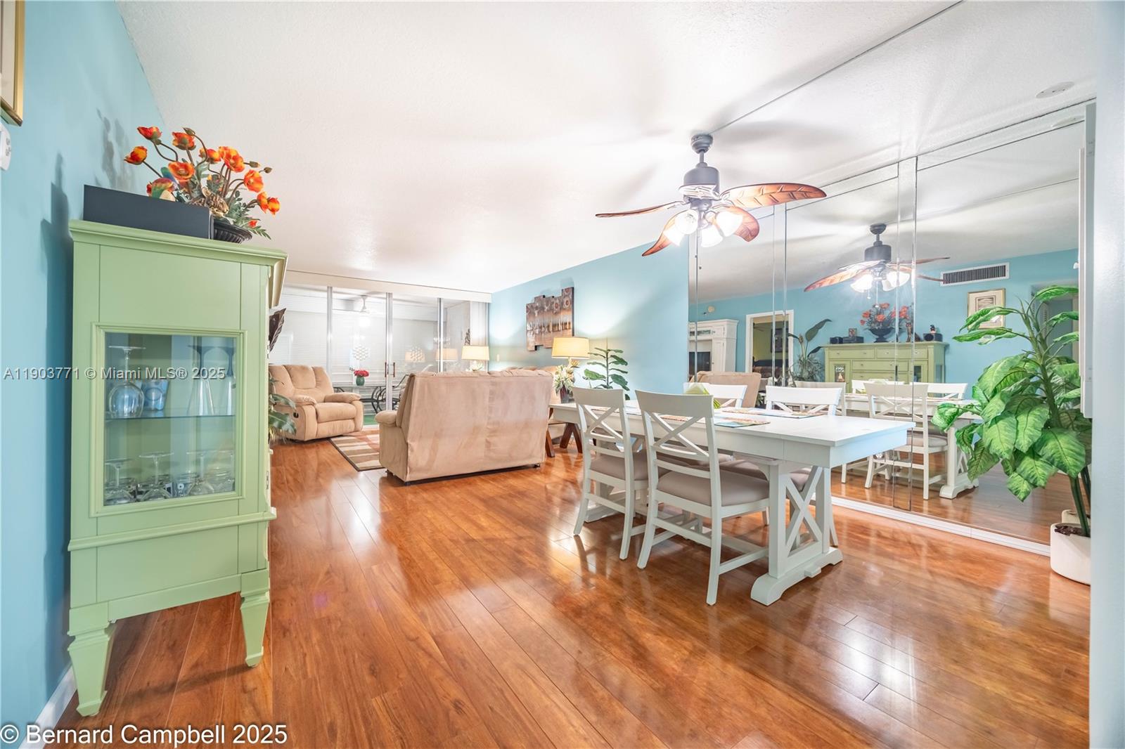 18TH HOLE AT INVERRARY CO - Residential