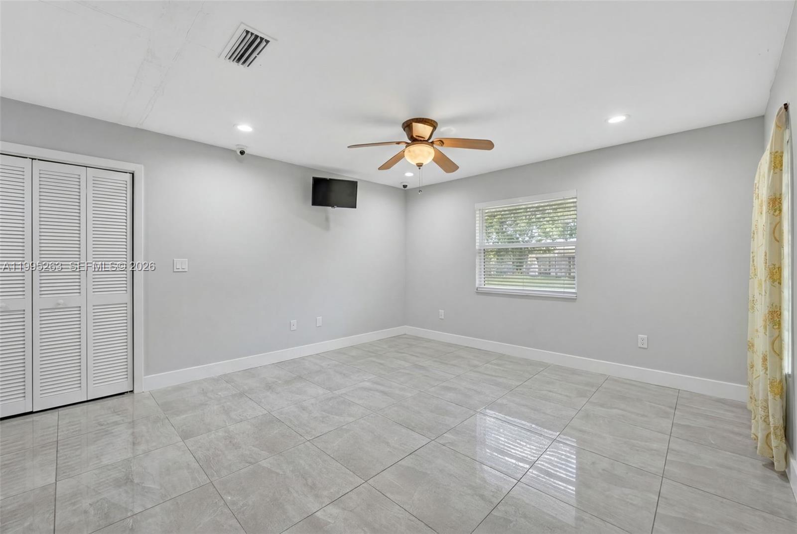 KENDALE ROYAL AMEND - Residential