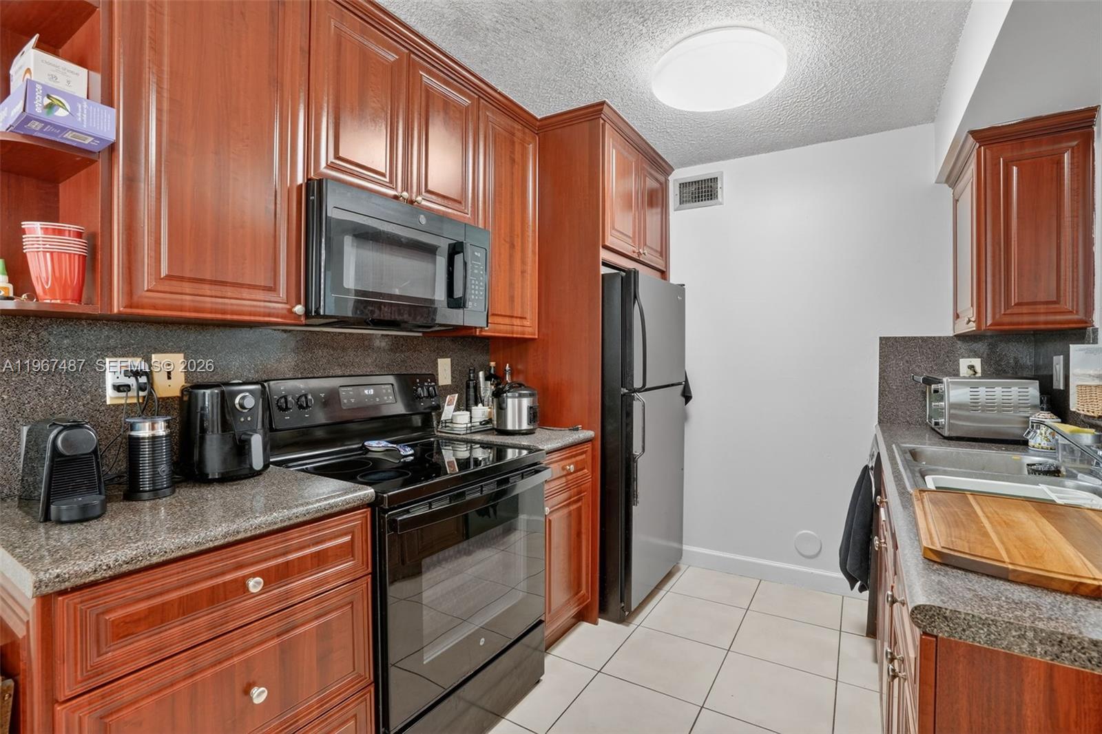 THE GREENS AT DORAL CONDO - Residential