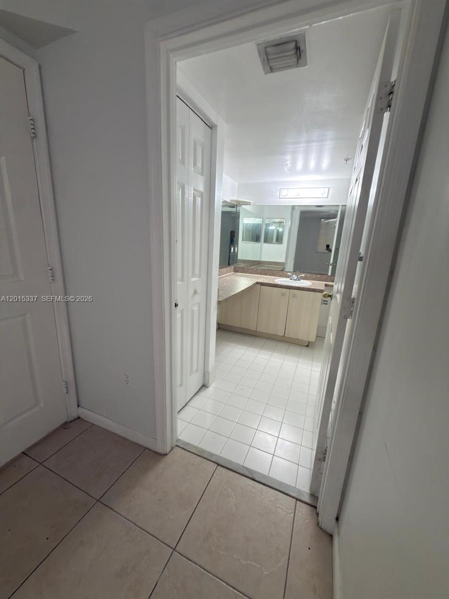 11133 SW 8th St 102