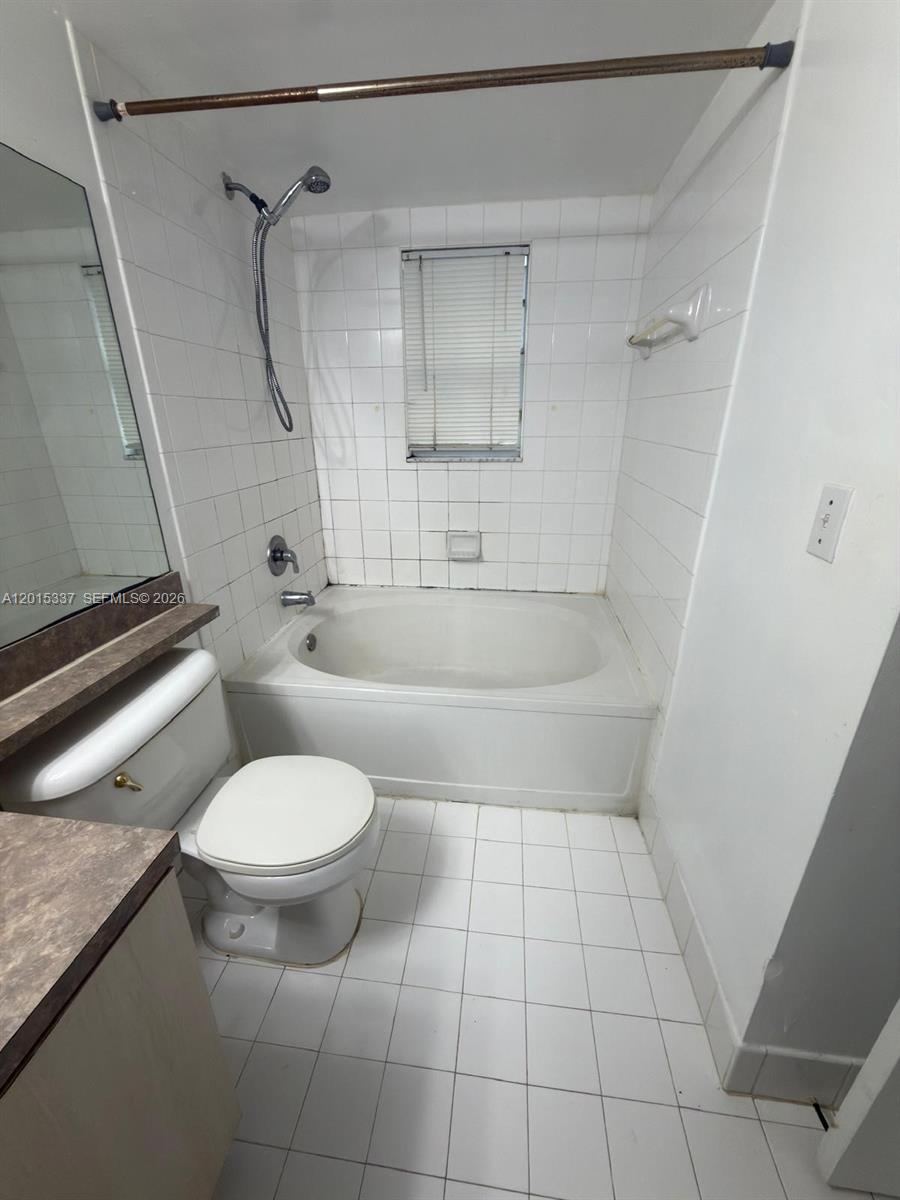 11133 SW 8th St 102