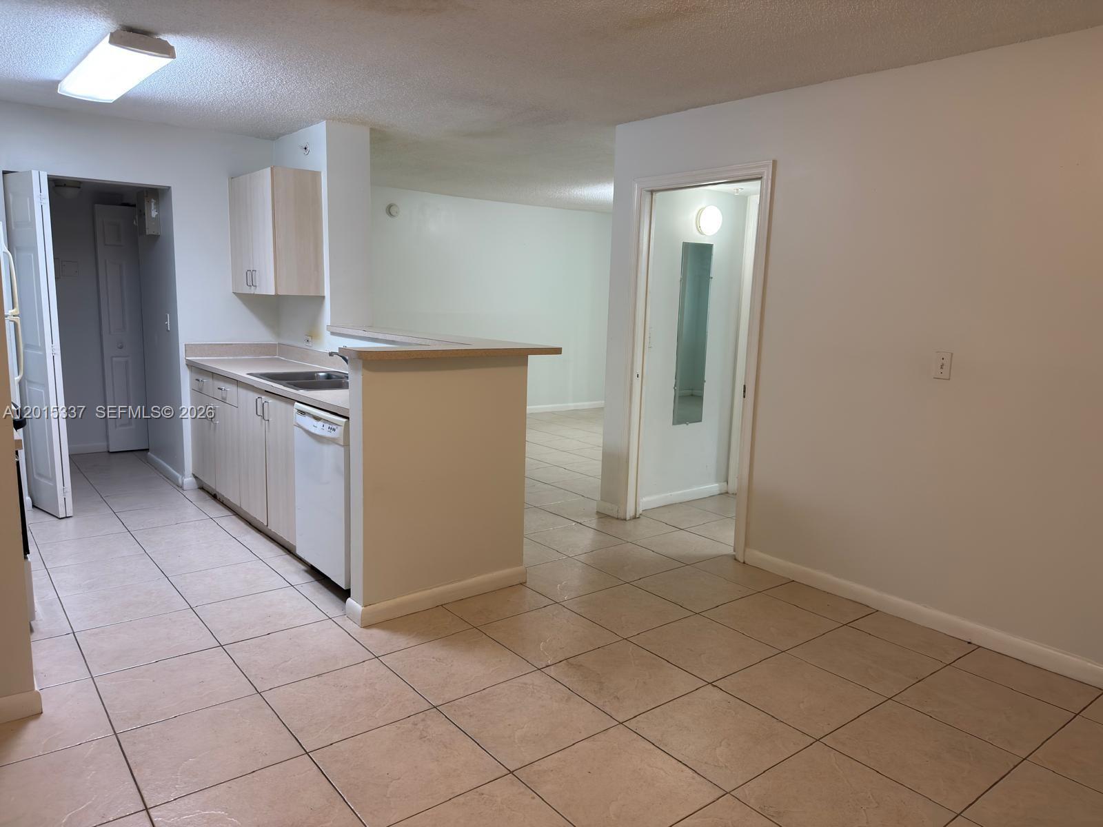 DEVONAIRE CONDO AT PEMBRO - Residential Lease