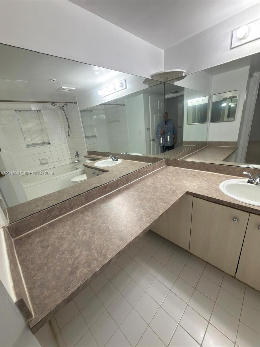 DEVONAIRE CONDO AT PEMBRO - Residential Lease