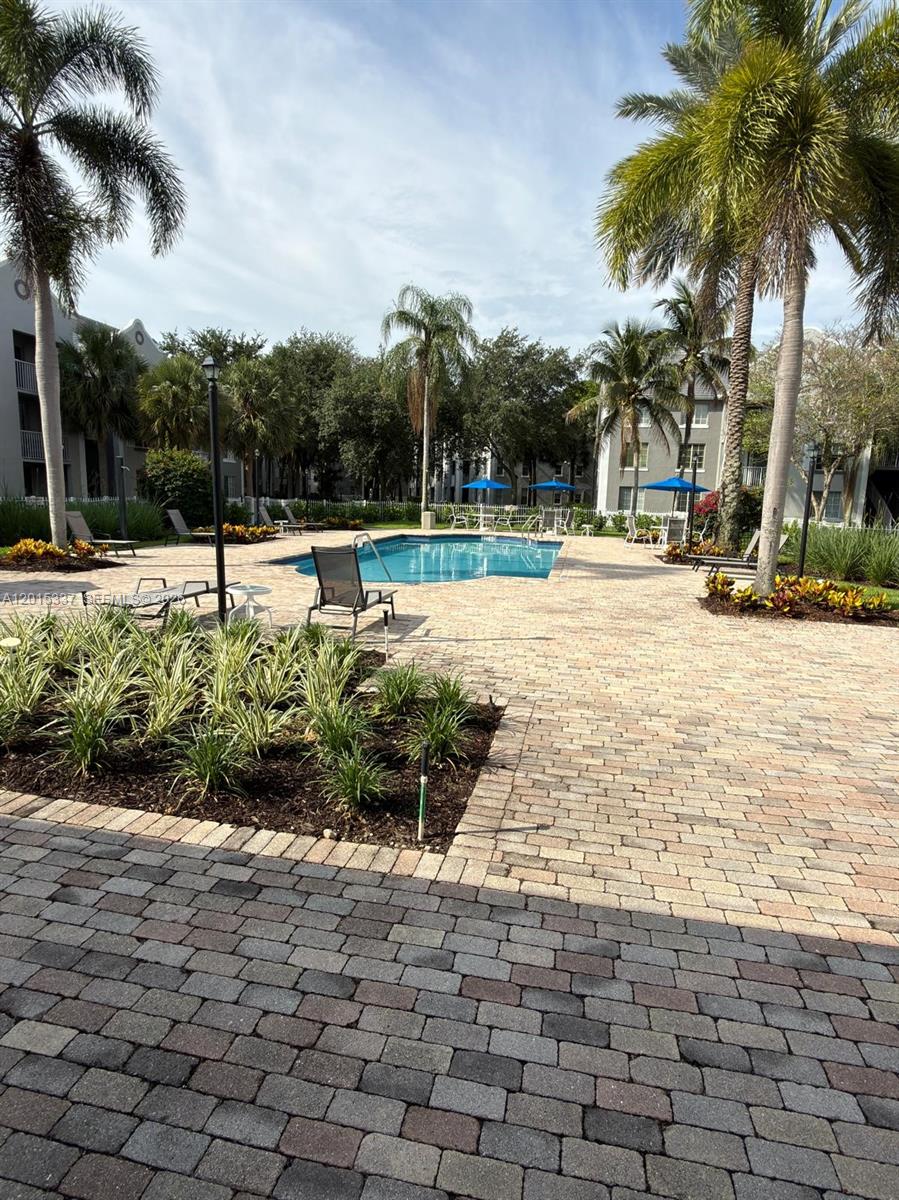 DEVONAIRE CONDO AT PEMBRO - Residential Lease