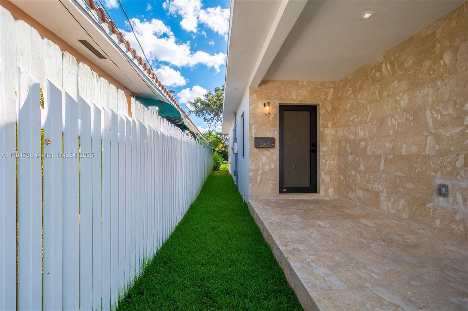 SILVER BLUFF HOMESITES - Residential