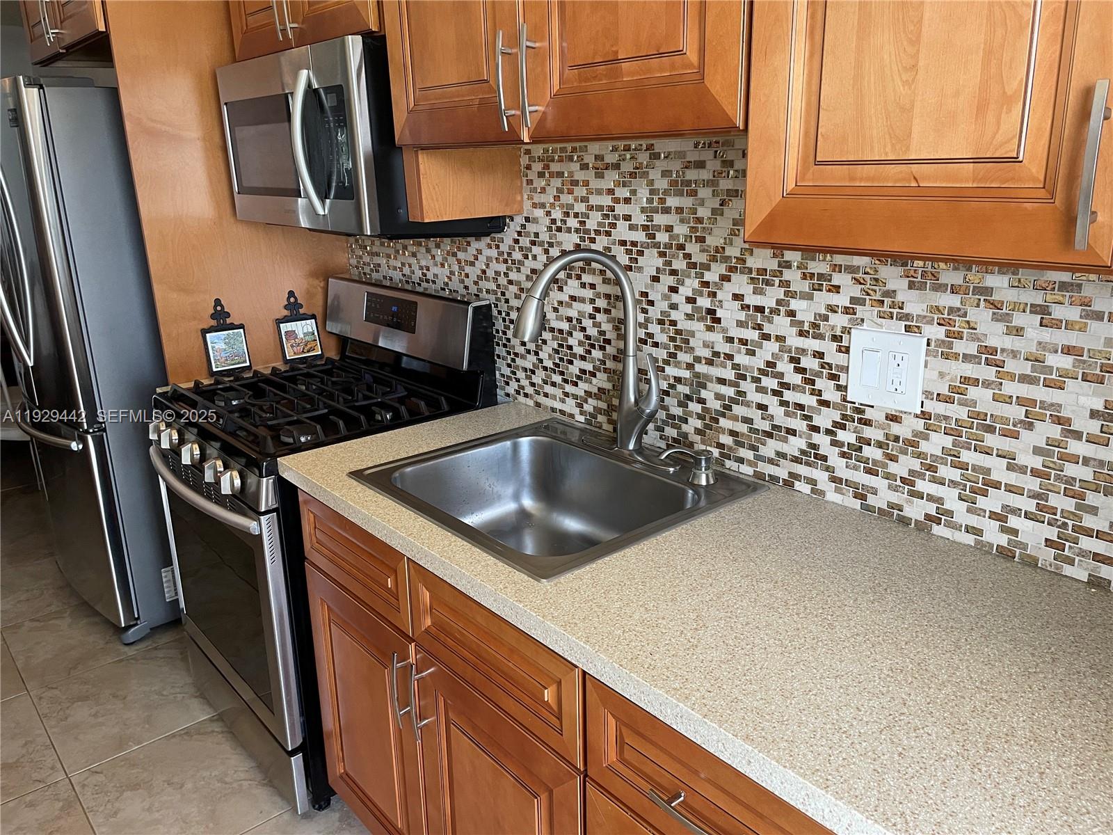 RO-MONT SOUTH GREEN CONDO - Residential