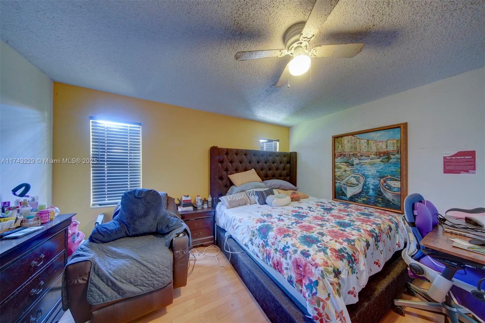ROYALE GARDENS CONDO - Residential