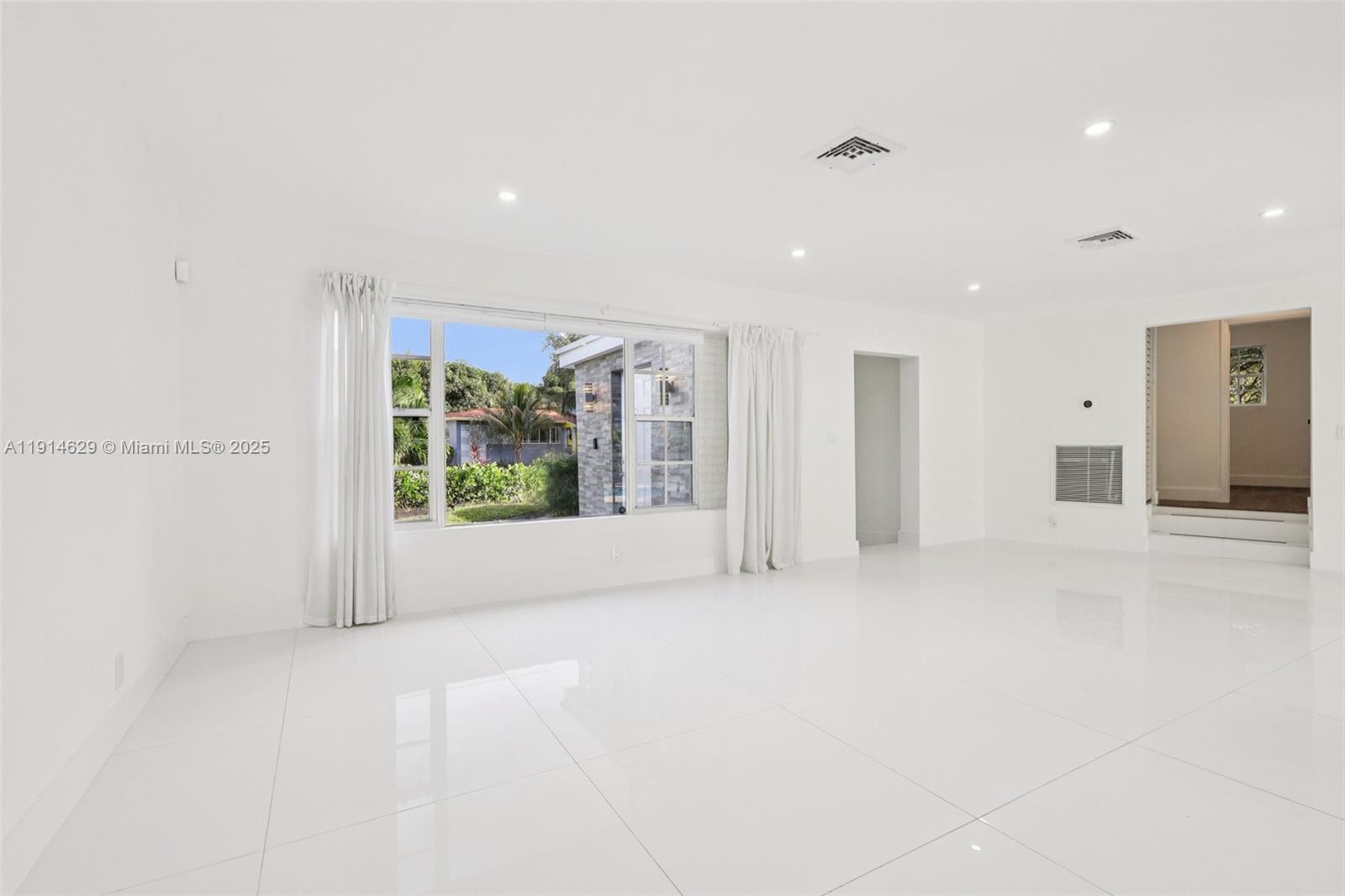 BREEZESWEPT ESTATES 1ST A - Residential