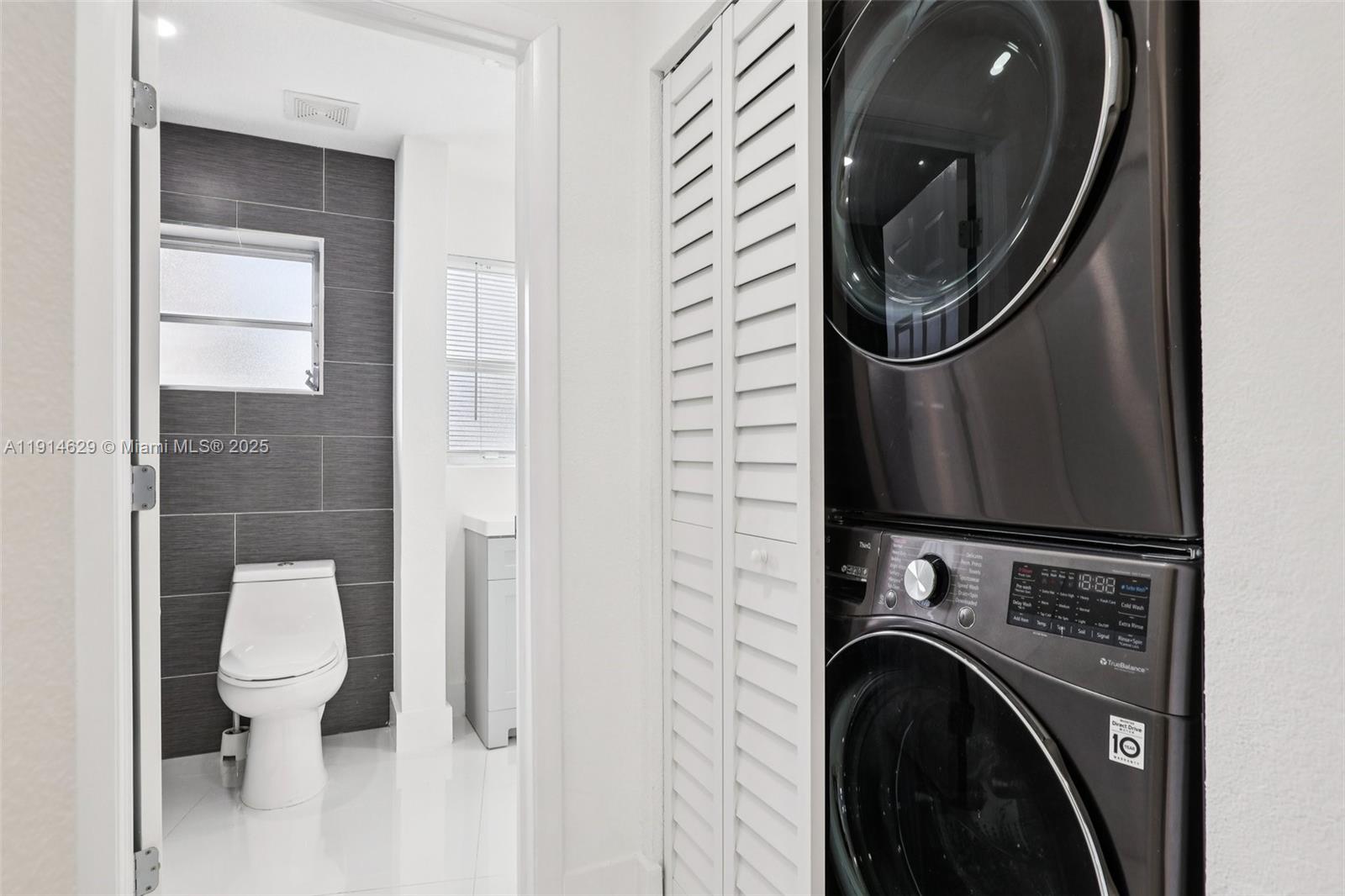 BREEZESWEPT ESTATES 1ST A - Residential