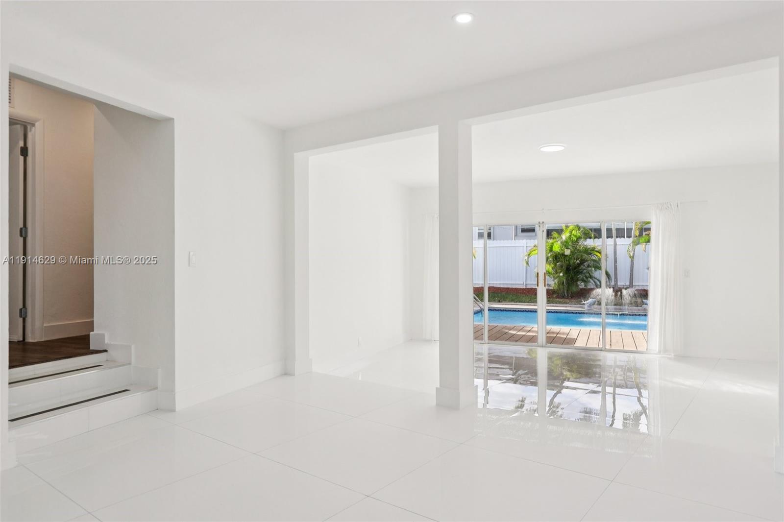 BREEZESWEPT ESTATES 1ST A - Residential