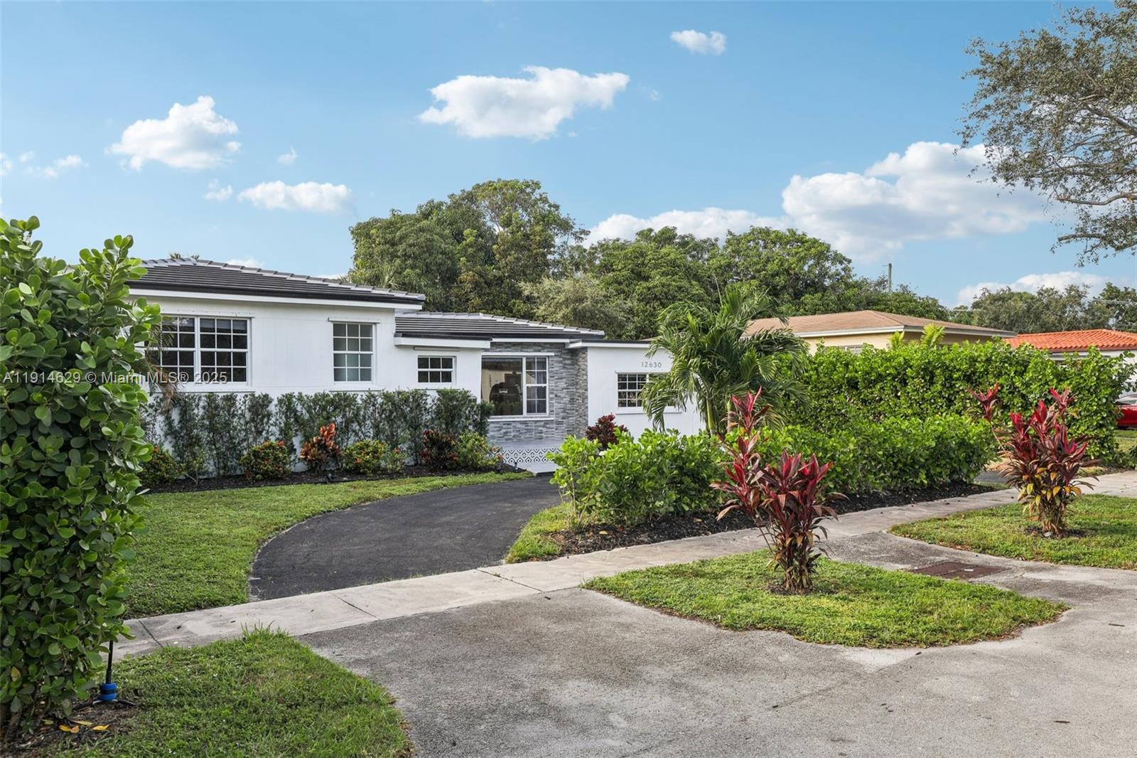 BREEZESWEPT ESTATES 1ST A - Residential