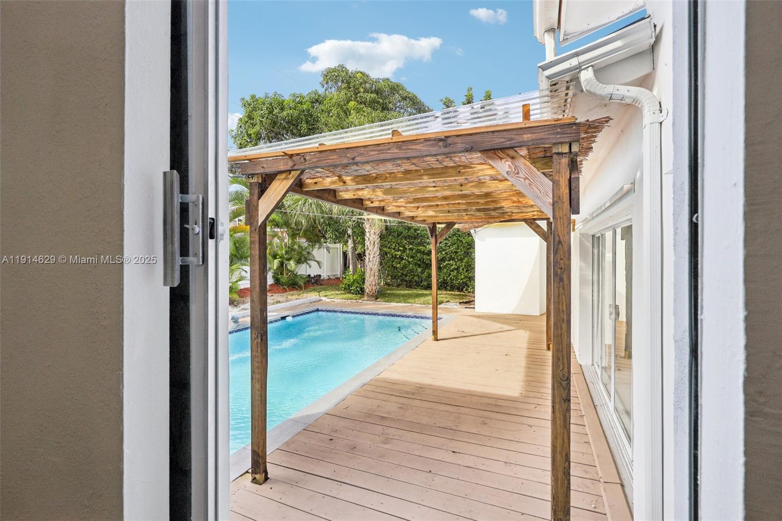 BREEZESWEPT ESTATES 1ST A - Residential