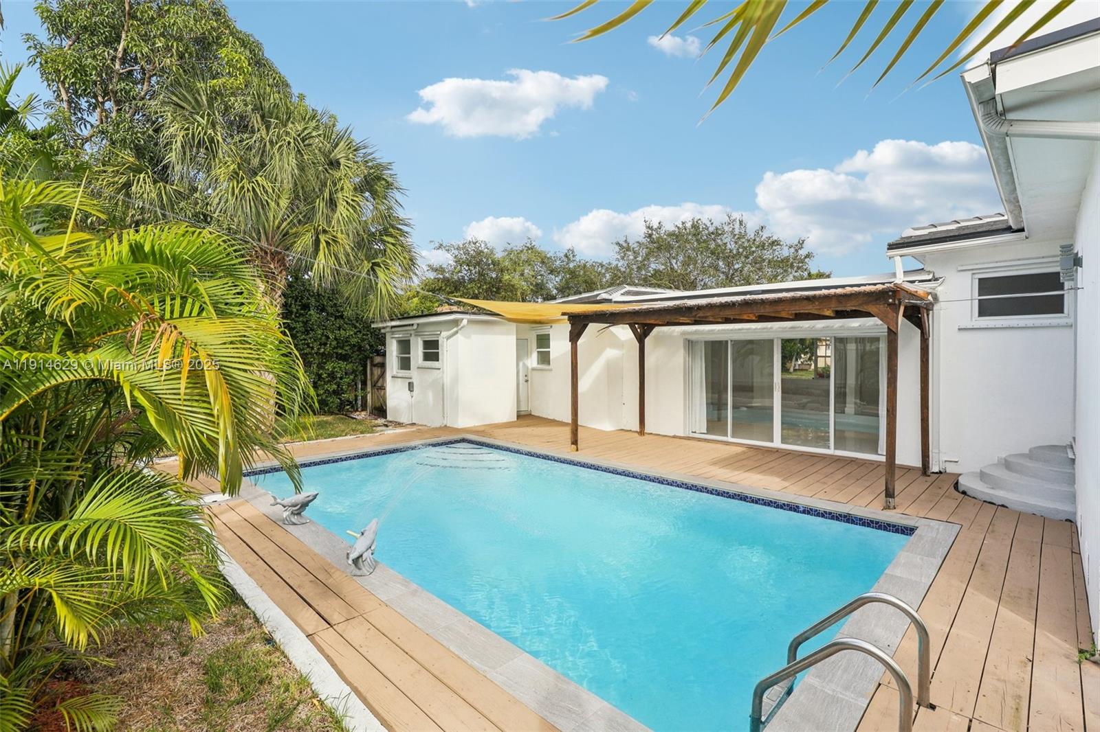 BREEZESWEPT ESTATES 1ST A - Residential