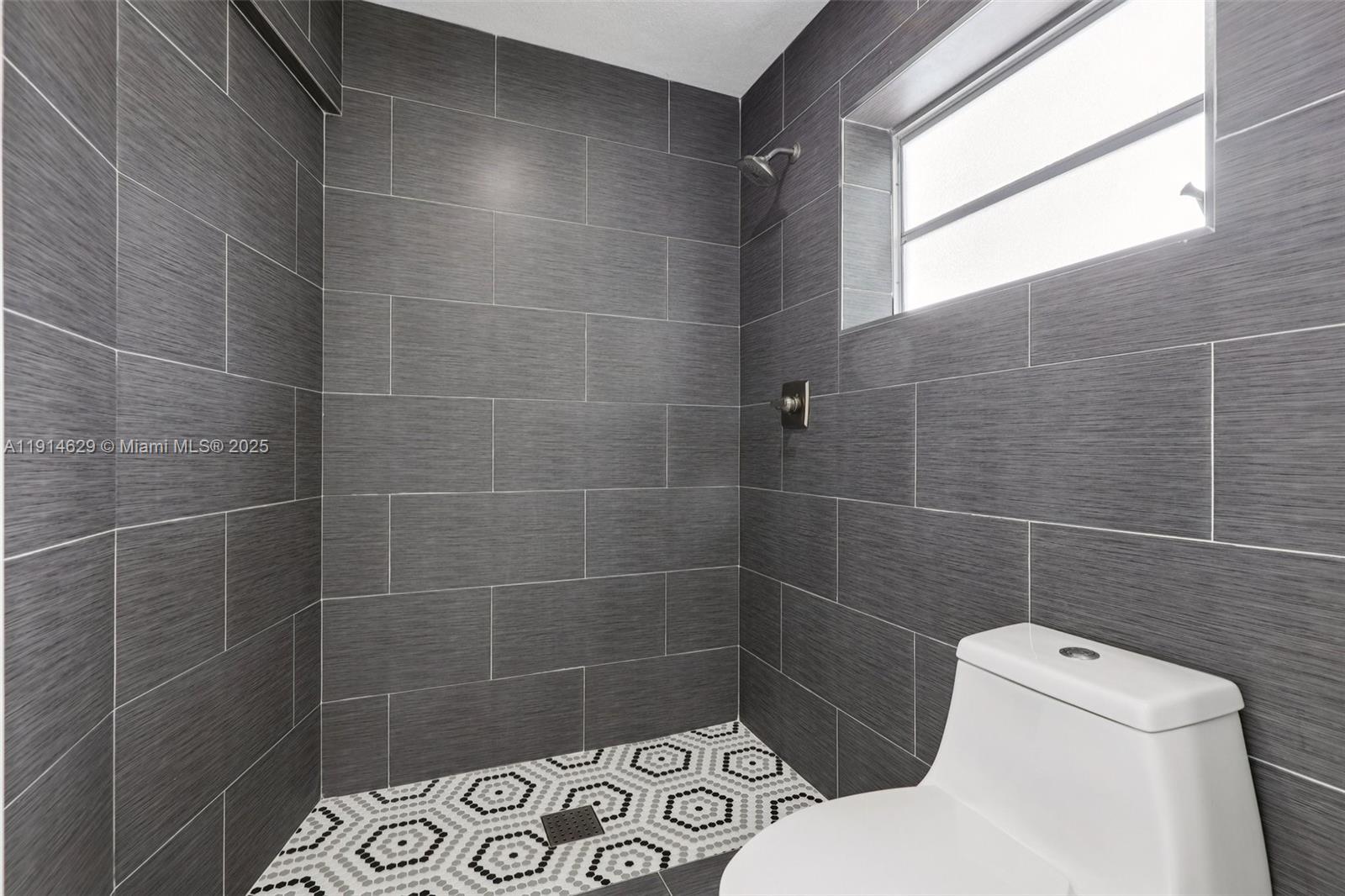 BREEZESWEPT ESTATES 1ST A - Residential